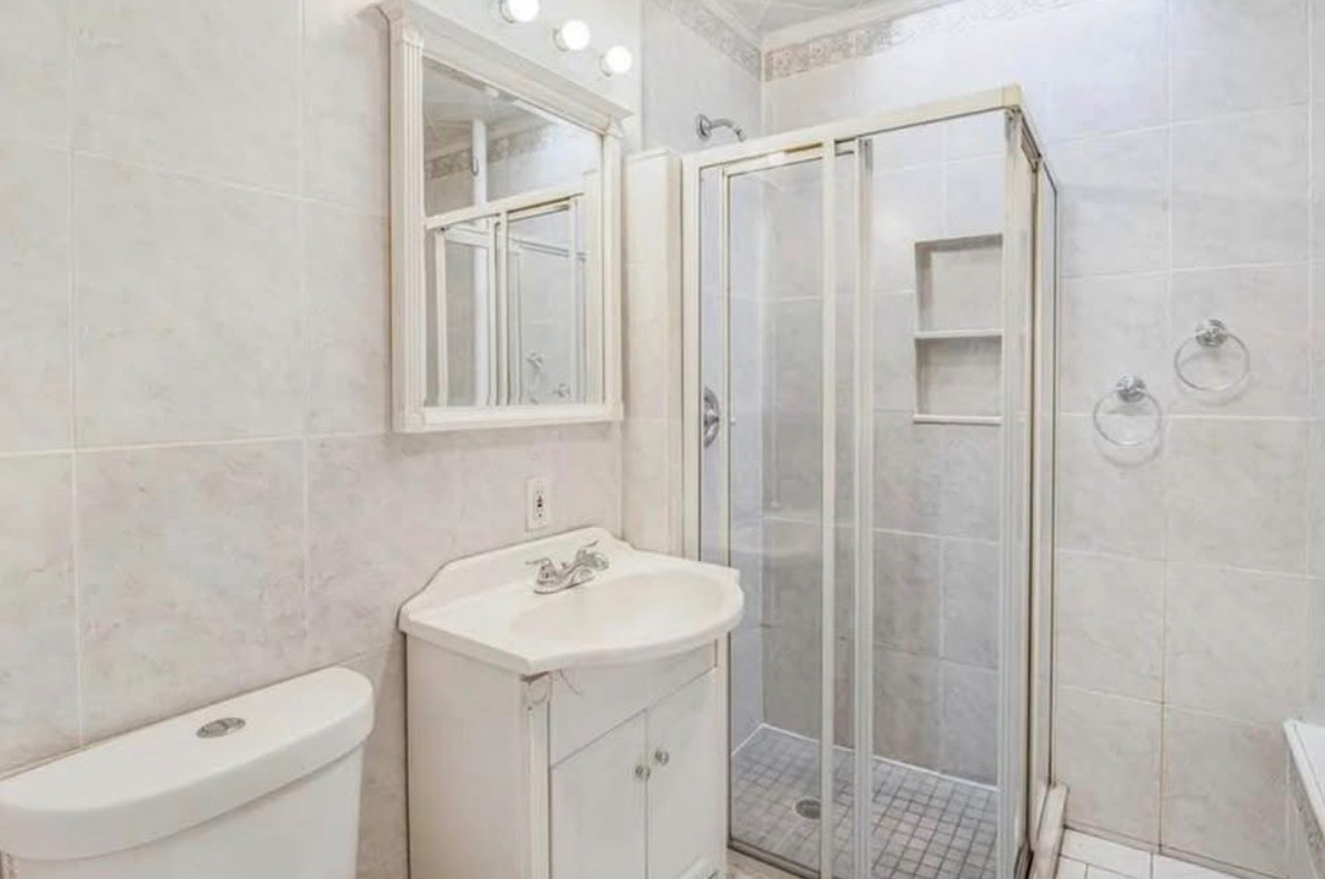Walk to Einstein & Jacobi Medical Centers | Modern Apartment | Prime Bronx Location - Photo 2