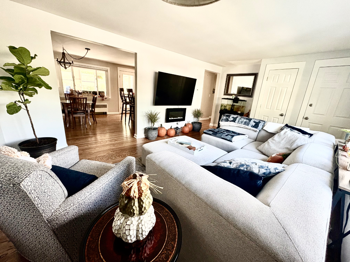Cozy Teal Retreat Near Hospitals & Universities - Photo 7