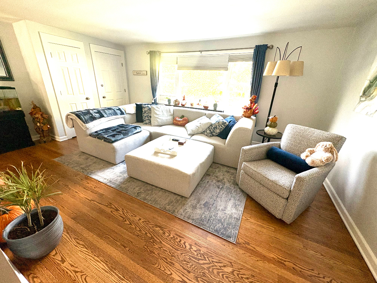 Cozy Teal Retreat Near Hospitals & Universities - Photo 8