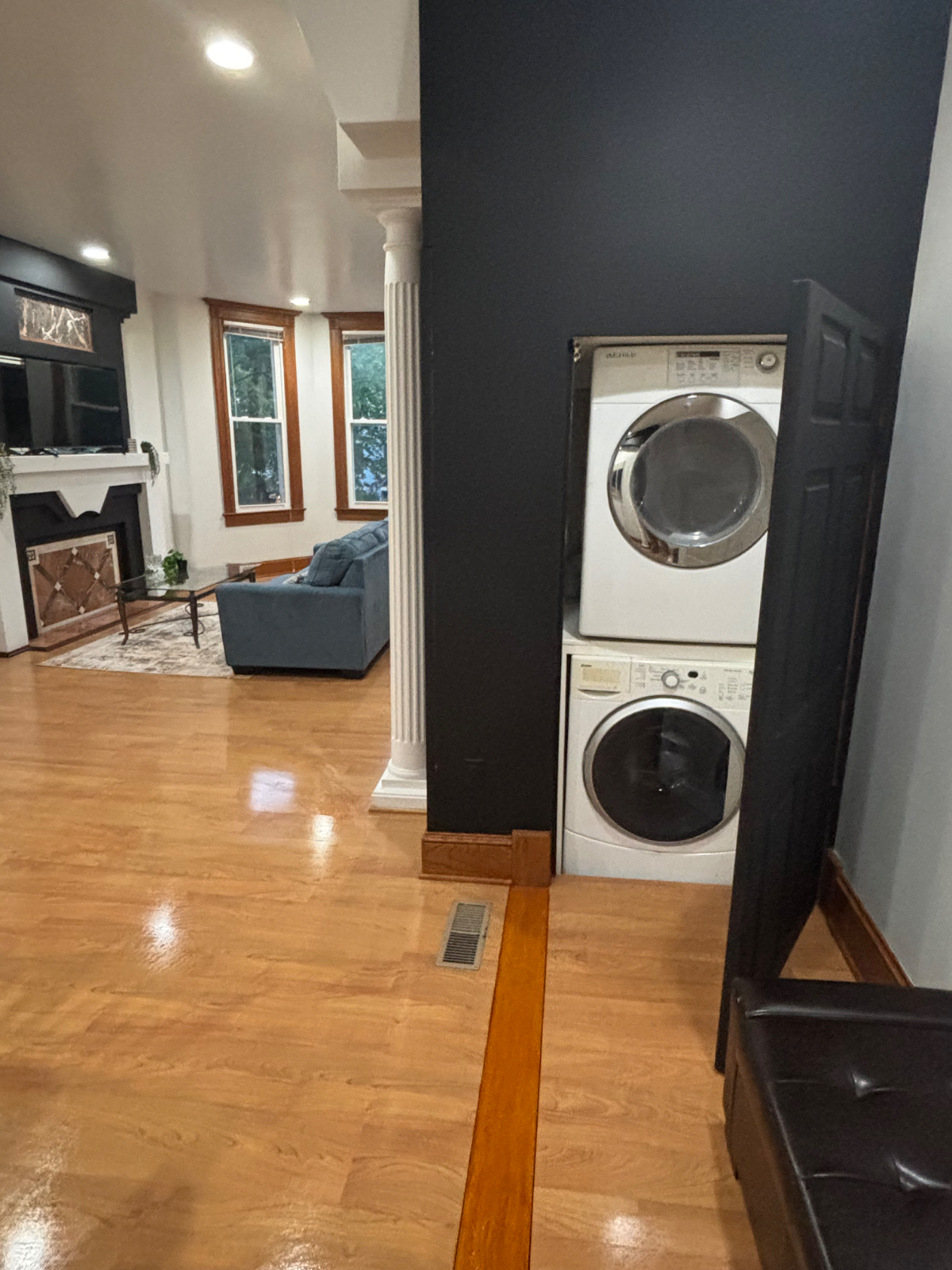 1BR, 1Bath, Kitchen, Dining and Living Room - Photo 3