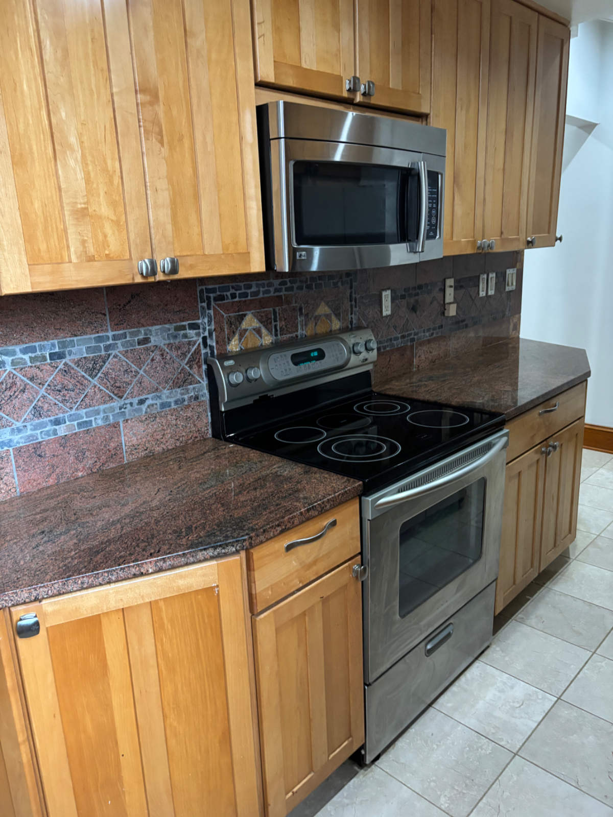 1BR, 1Bath, Kitchen, Dining and Living Room - Photo 10