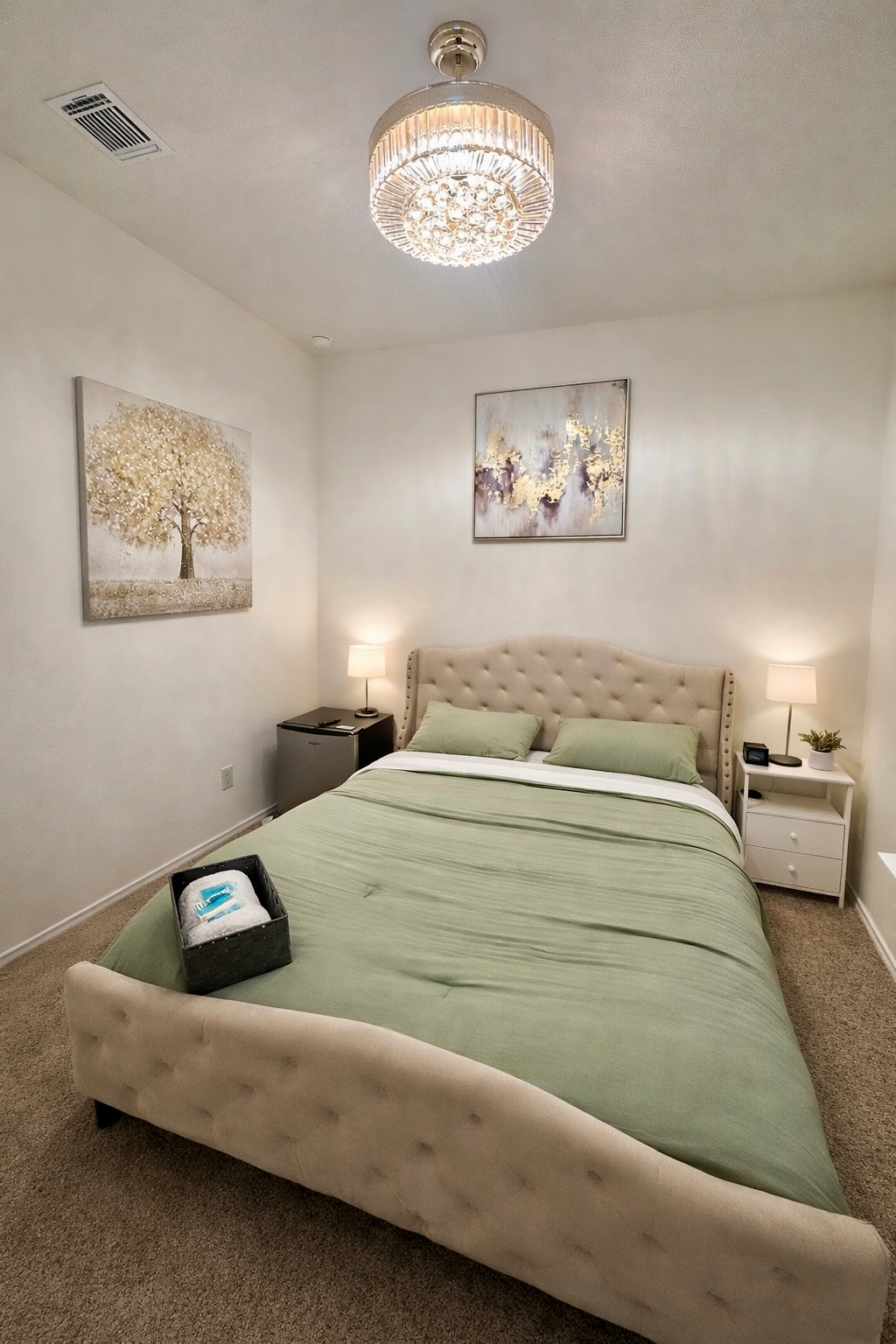 Cozy Private Bedroom & Bath in a Quiet, Comfortable Home - Photo 1