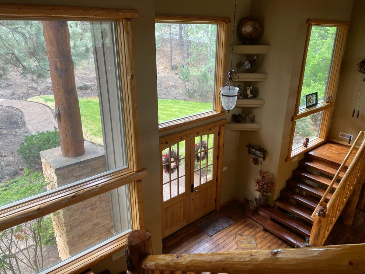 Spacious Furnished Mountain Retreat Near Downtown Bend and St. Charles Medical Center - Photo 2