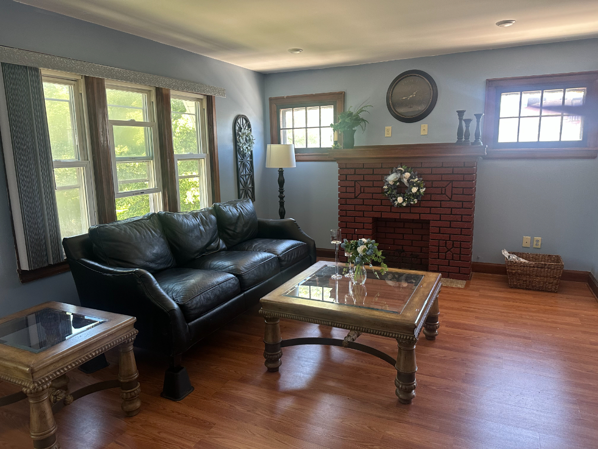 Comfortable Queen Room Near Downtown & Hospitals - Photo 2