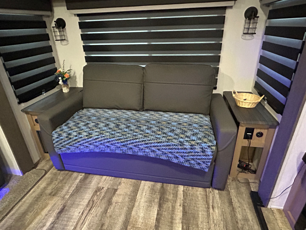 Private 1 Bedroom, Full Hook up W/E, Sewer, Cable & Wi-Fi - Photo 10