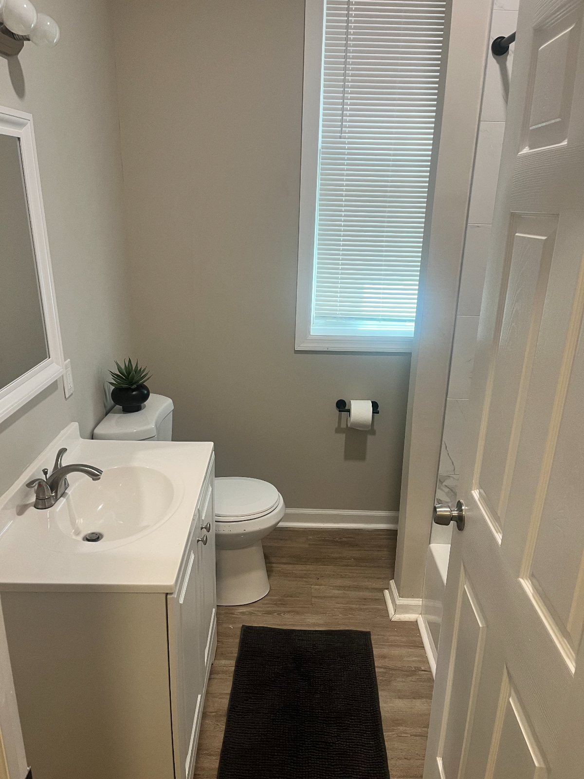 2nd Fl - Stylish 1BR Unit - Photo 12