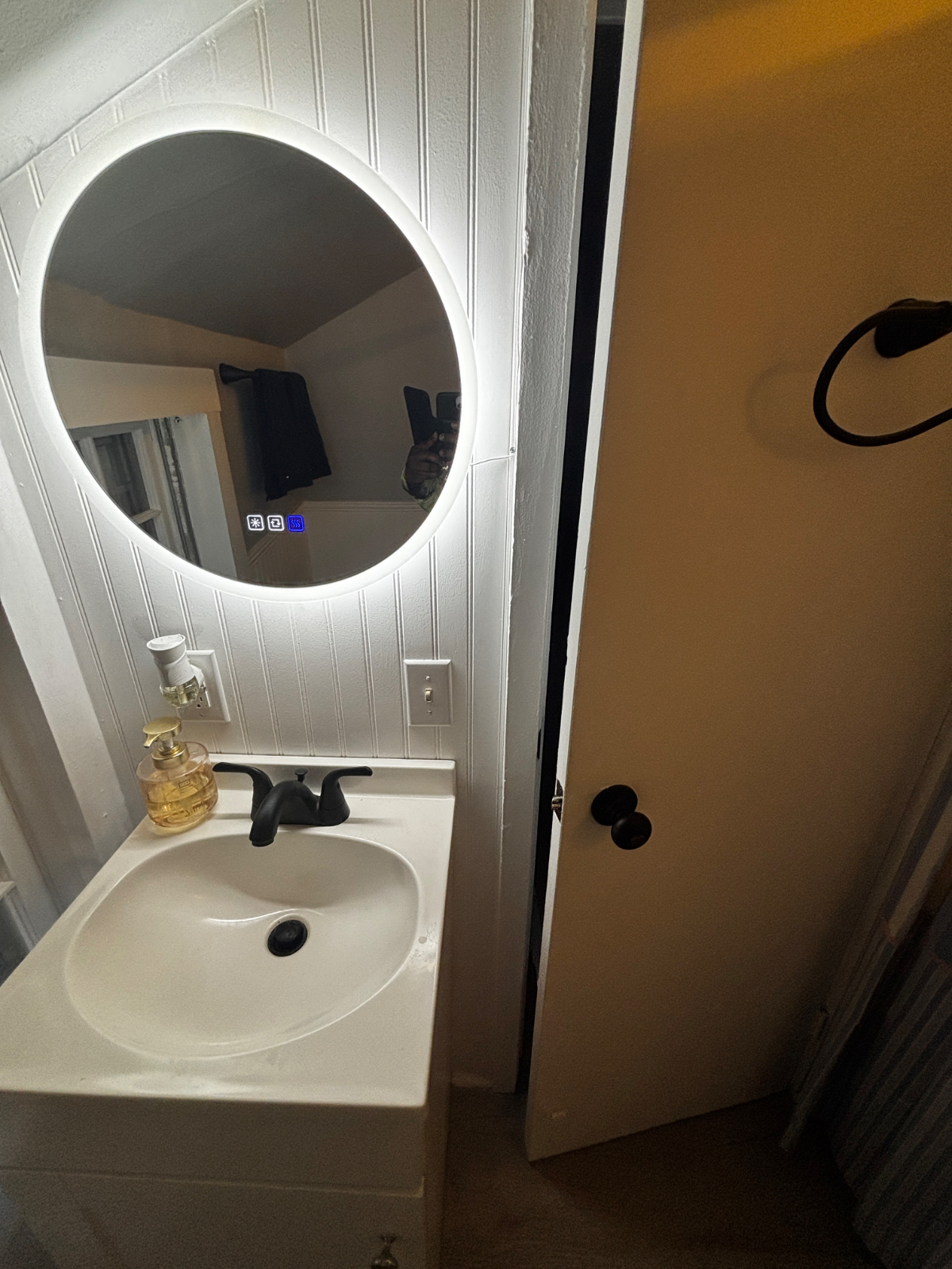 Sky View Apartment - Photo 9