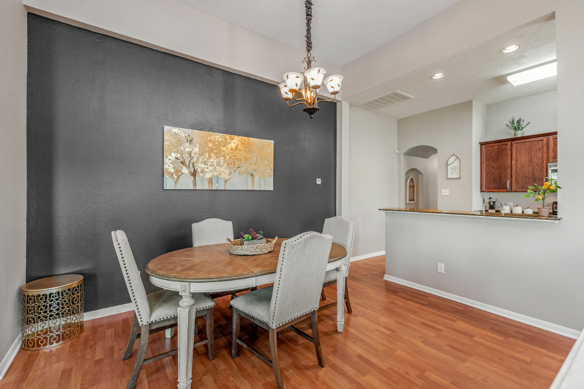 Live in the Center of It All...Fully Furnished... - Photo 7