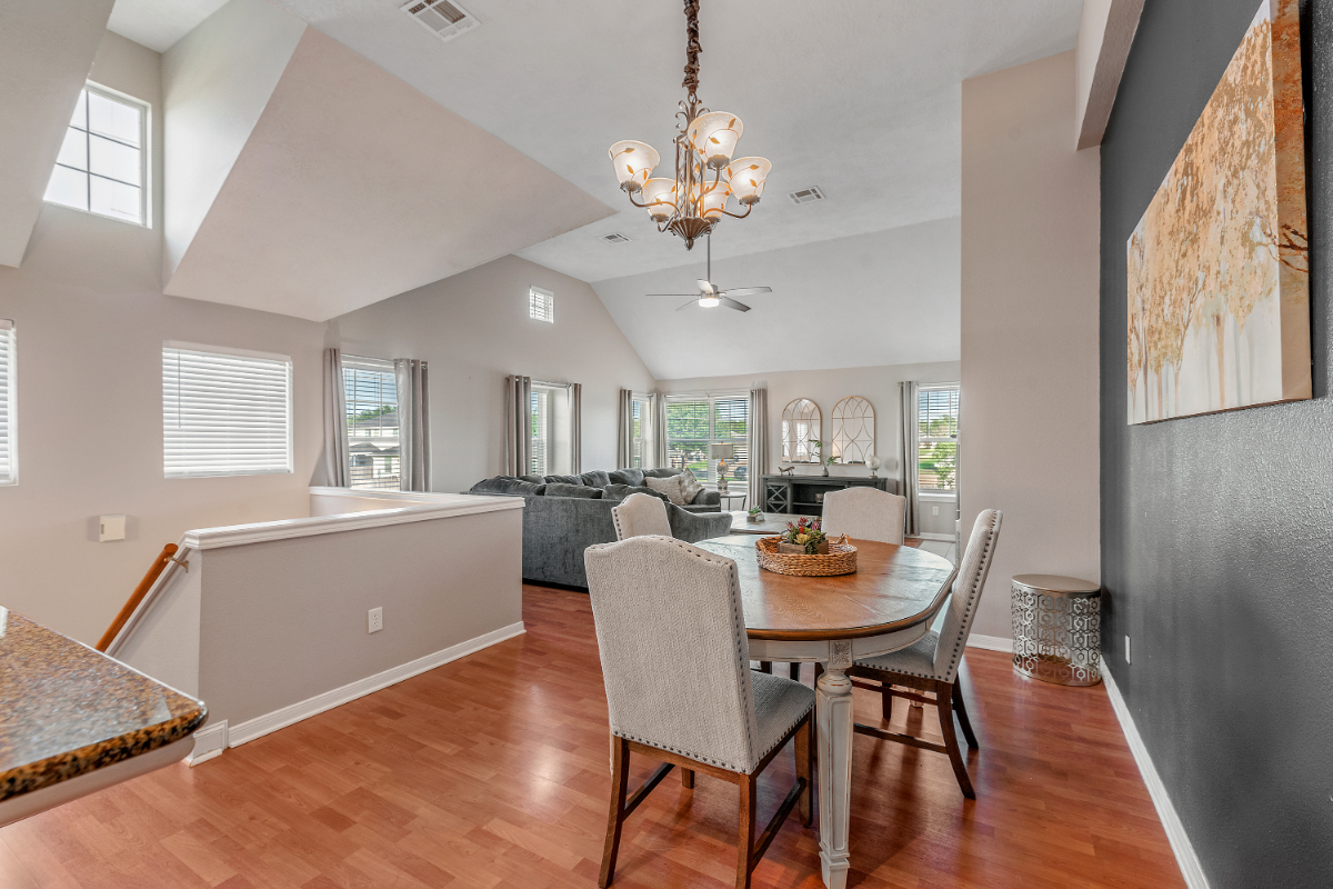 Live in the Center of It All...Fully Furnished... - Photo 8