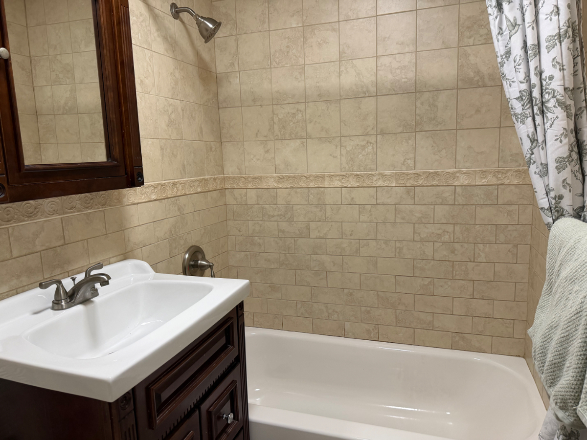 Inviting Furnished 1BR Apartment Near Hospitals, Transit & Walkable To Everyday Essentials - Photo 12