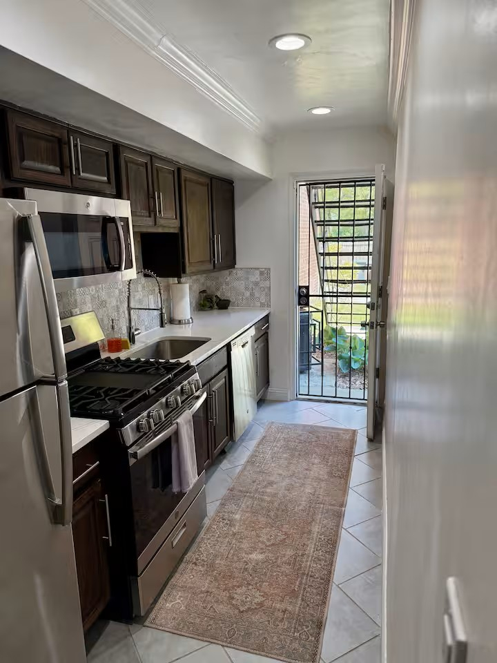 Fully Furnished 3BR Retreat with Fenced Yard and Fire Pit Near Joyce Evans Therapeutic Recreation Ce - Photo 4