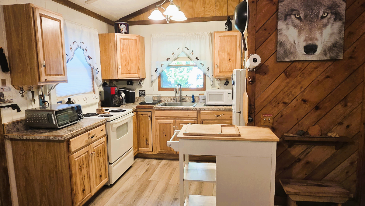 Waterfront Cabin Escape | Clear waters & Great Fishing - Photo 12