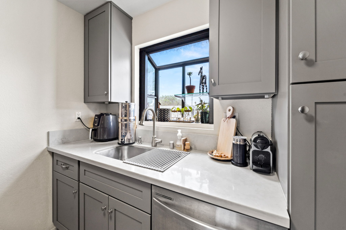Furnished Condo in North Park - Photo 3
