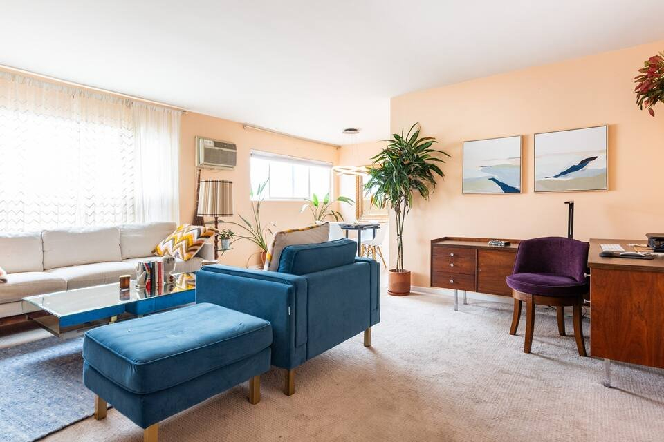 West Hollywood / Sunset sanctuary 1 BR w Office - Photo 1