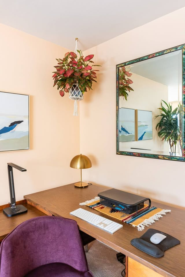 West Hollywood / Sunset sanctuary 1 BR w Office - Photo 3