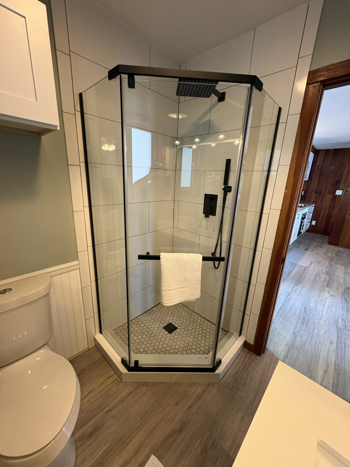 Live on Conesus Lake in a newly renovated home - Photo 7