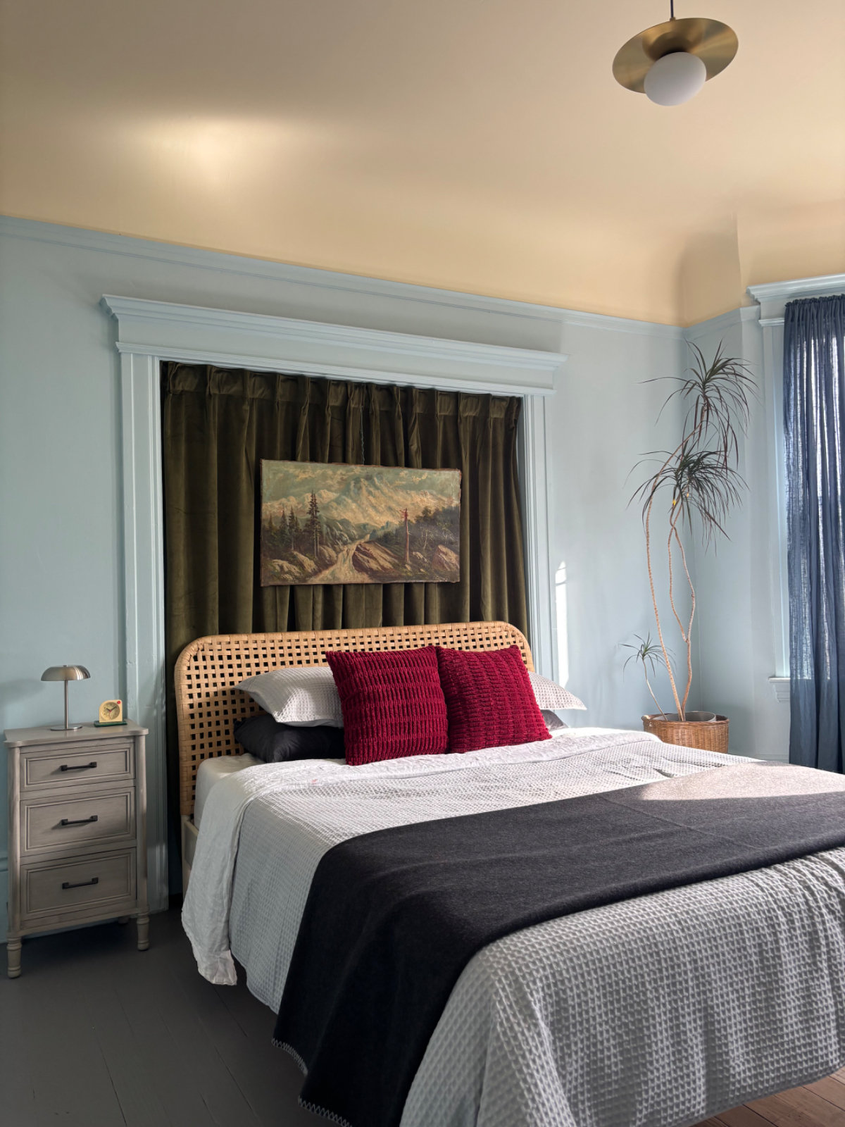Curated Furnished Room in Precita Park Victorian - Mission-Bernal Threshold - Photo 1