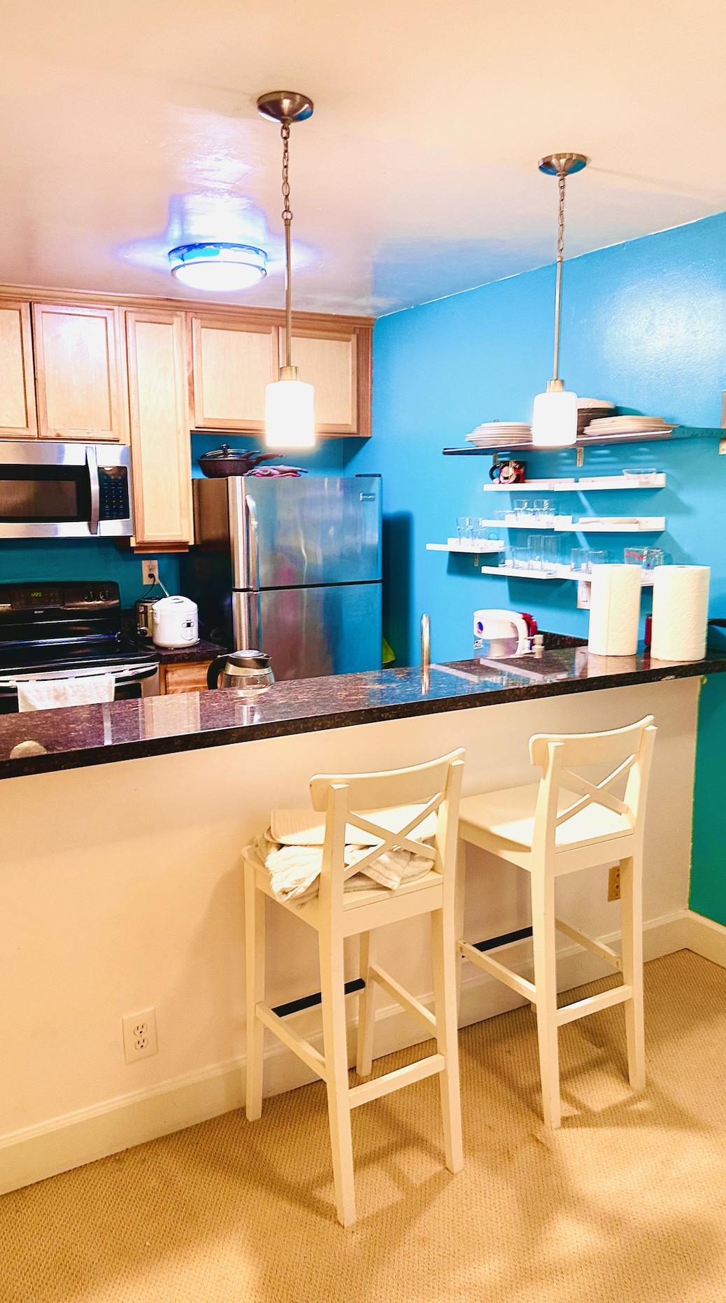 Luxury Condo 3-min walk to UCLA and Westwood Village. - Photo 4