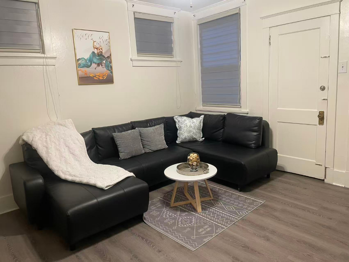 Cozy 2BR/1BA Furnished Unit-Near Bakery Square Pittsburgh