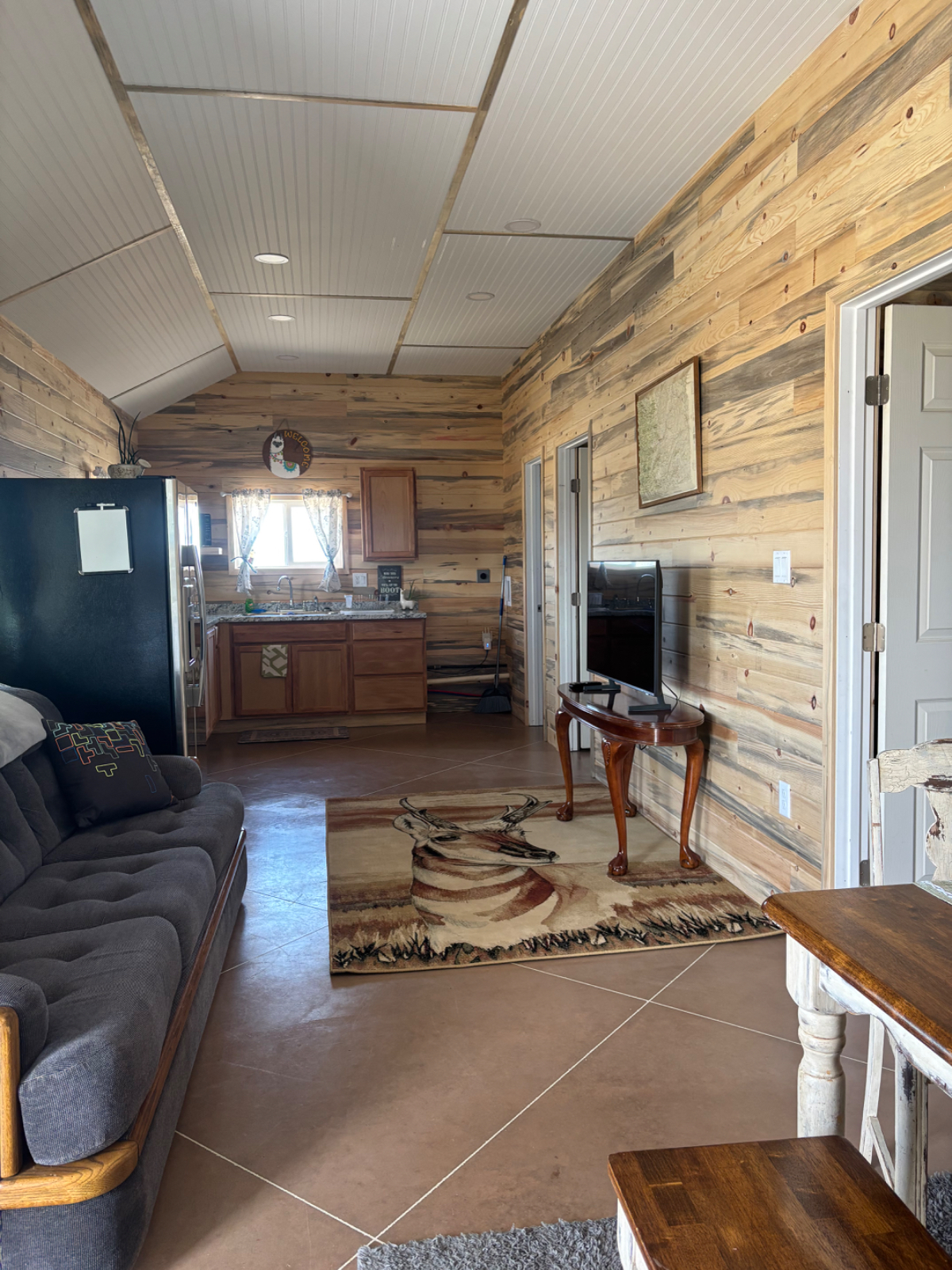 2 bedroom cottage with llamas out your door - Photo 6