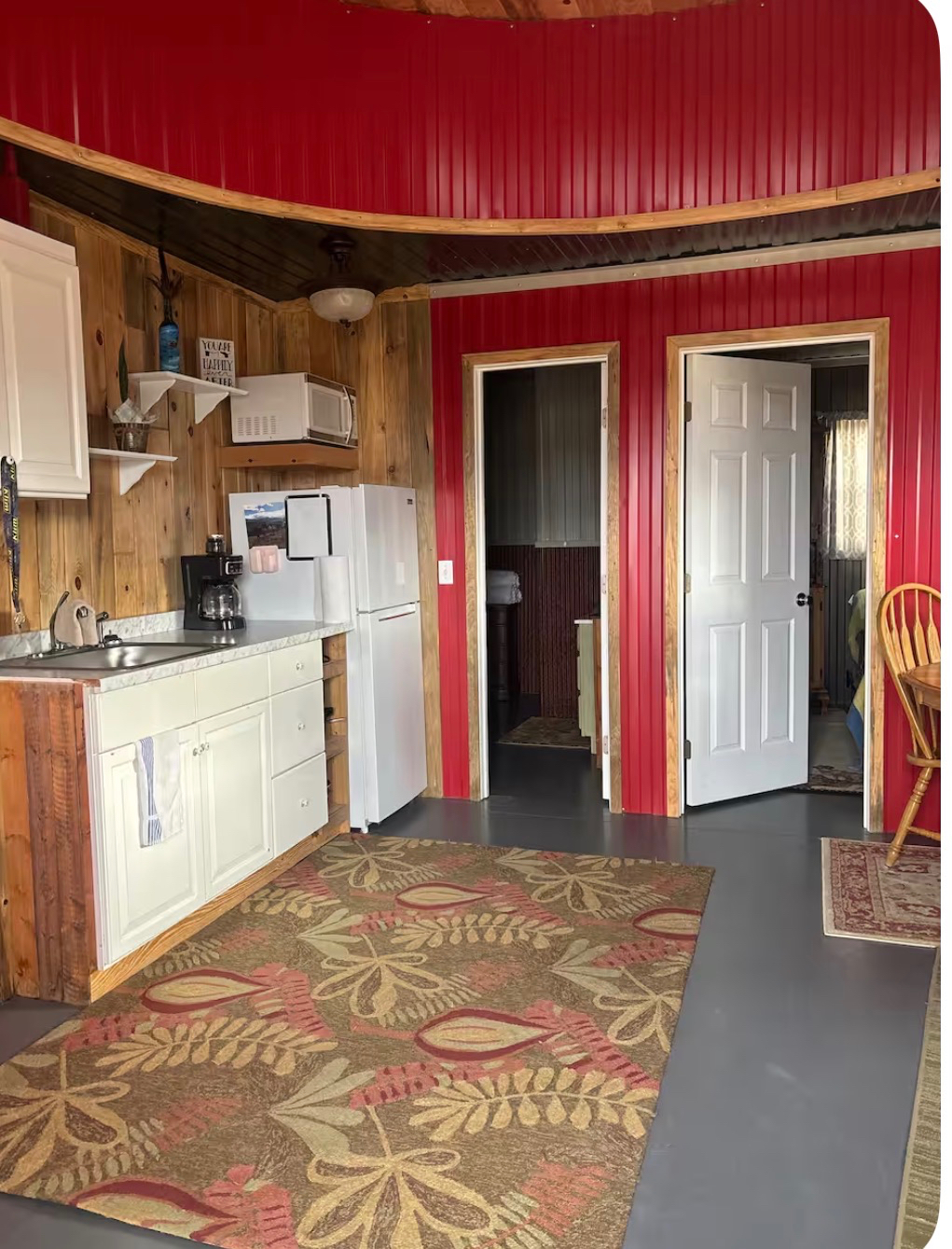 2 bedroom cottage with llamas out your door - Photo 5