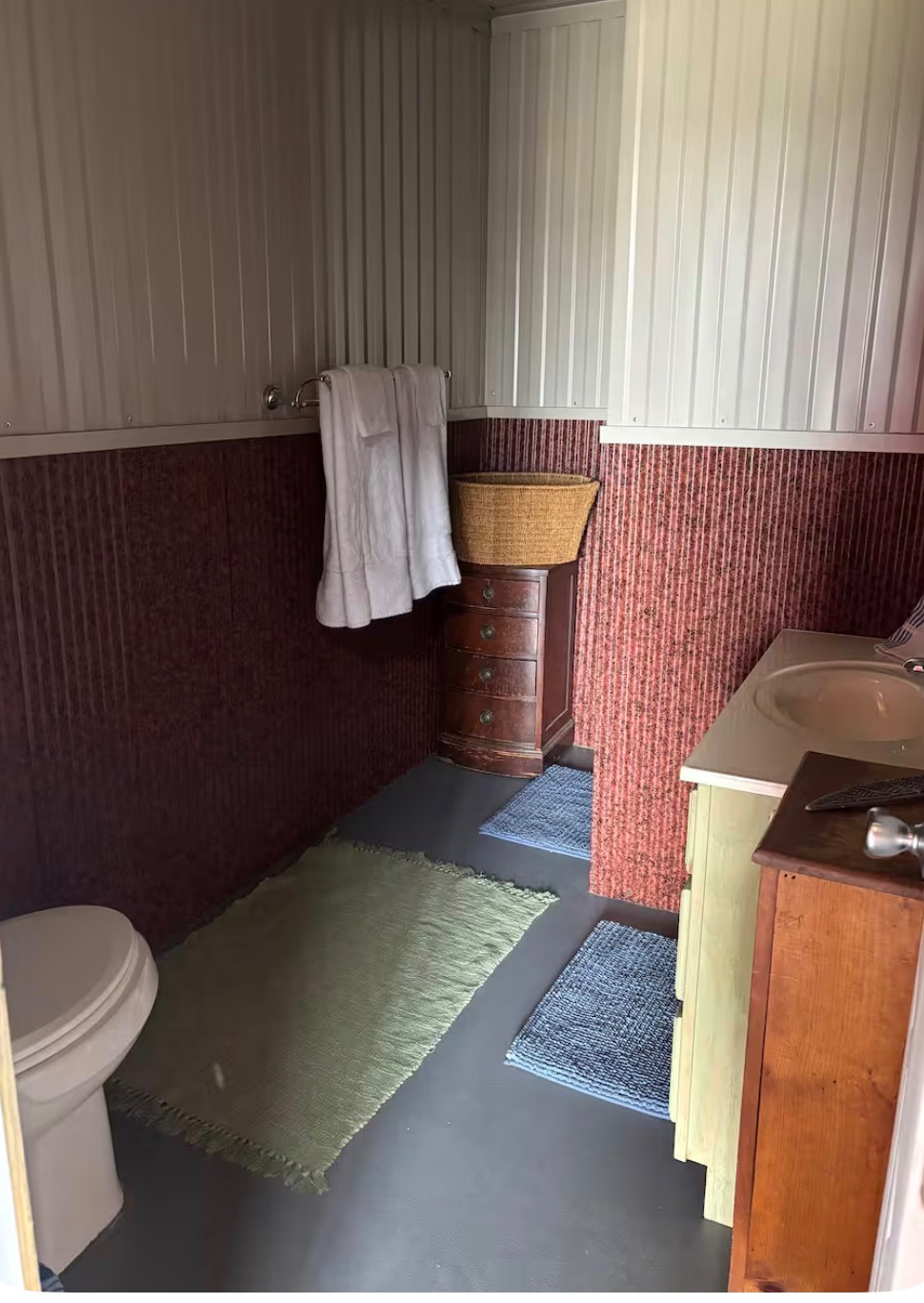 2 bedroom cottage with llamas out your door - Photo 4