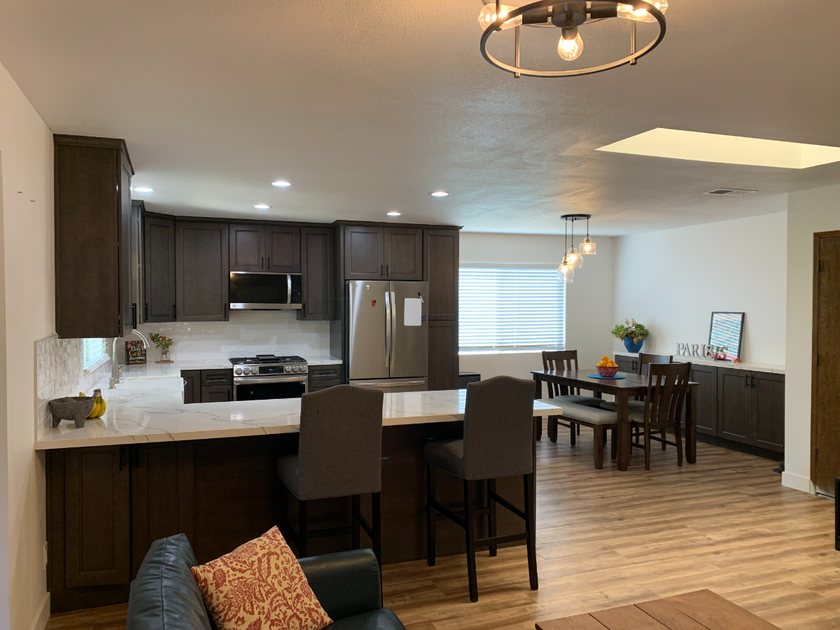Quiet Vista 2BR/2BA | Workspaces | Near Hospitals - Photo 2