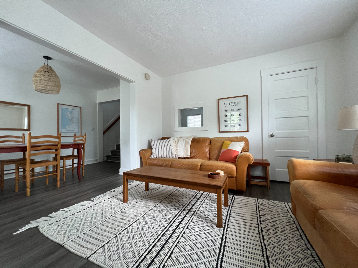 Lakeside Park Beach House for Spring (3BR/1.5BA, all utilities included) - Photo 5