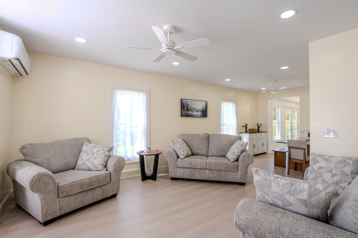 Cozy 2 Bedroom home in resort community near Lake Ontario - Photo 8
