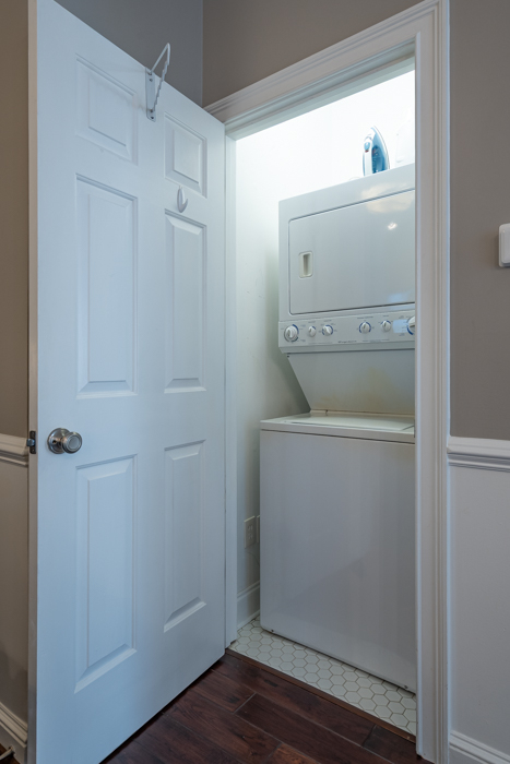 Furnished 1BR Condo at Historic Knox Hall Steps from Piedmont Park - Photo 2