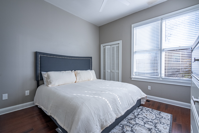 Furnished 1BR Condo at Historic Knox Hall Steps from Piedmont Park - Photo 9
