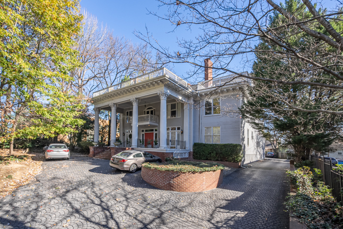 Furnished 1BR Condo at Historic Knox Hall Steps from Piedmont Park - Photo 11