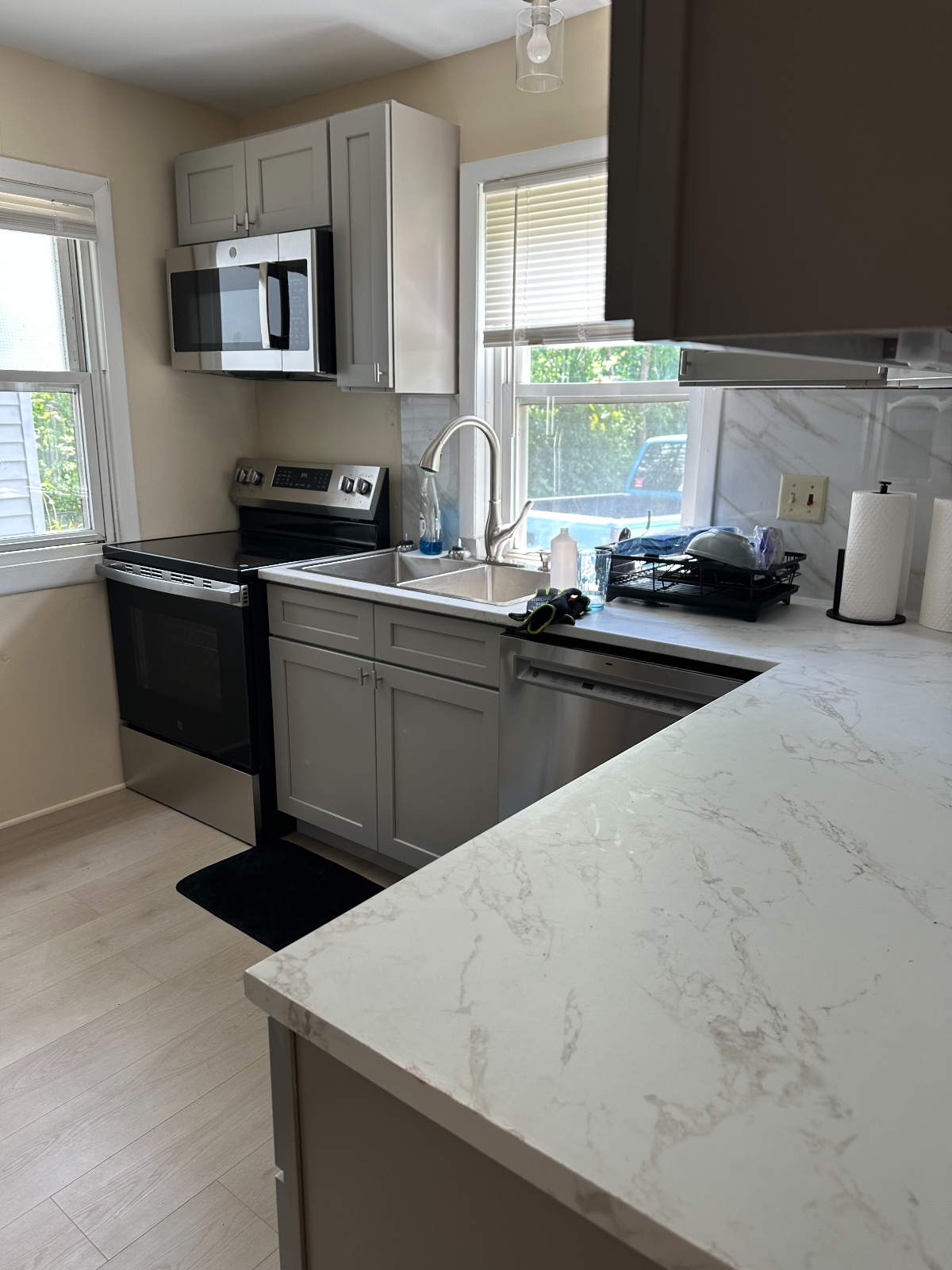 Move-In Ready Rochester Home with 2BR/2BA, Dedicated Office & Private Garage - Photo 4