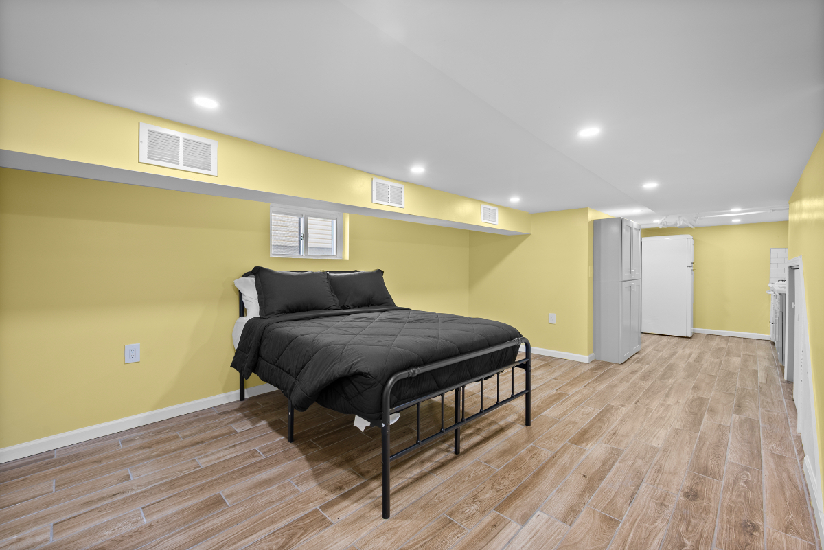 Convenient Lower-Level Apartment Near Transit, Hospitals & Major Roadways - Photo 1