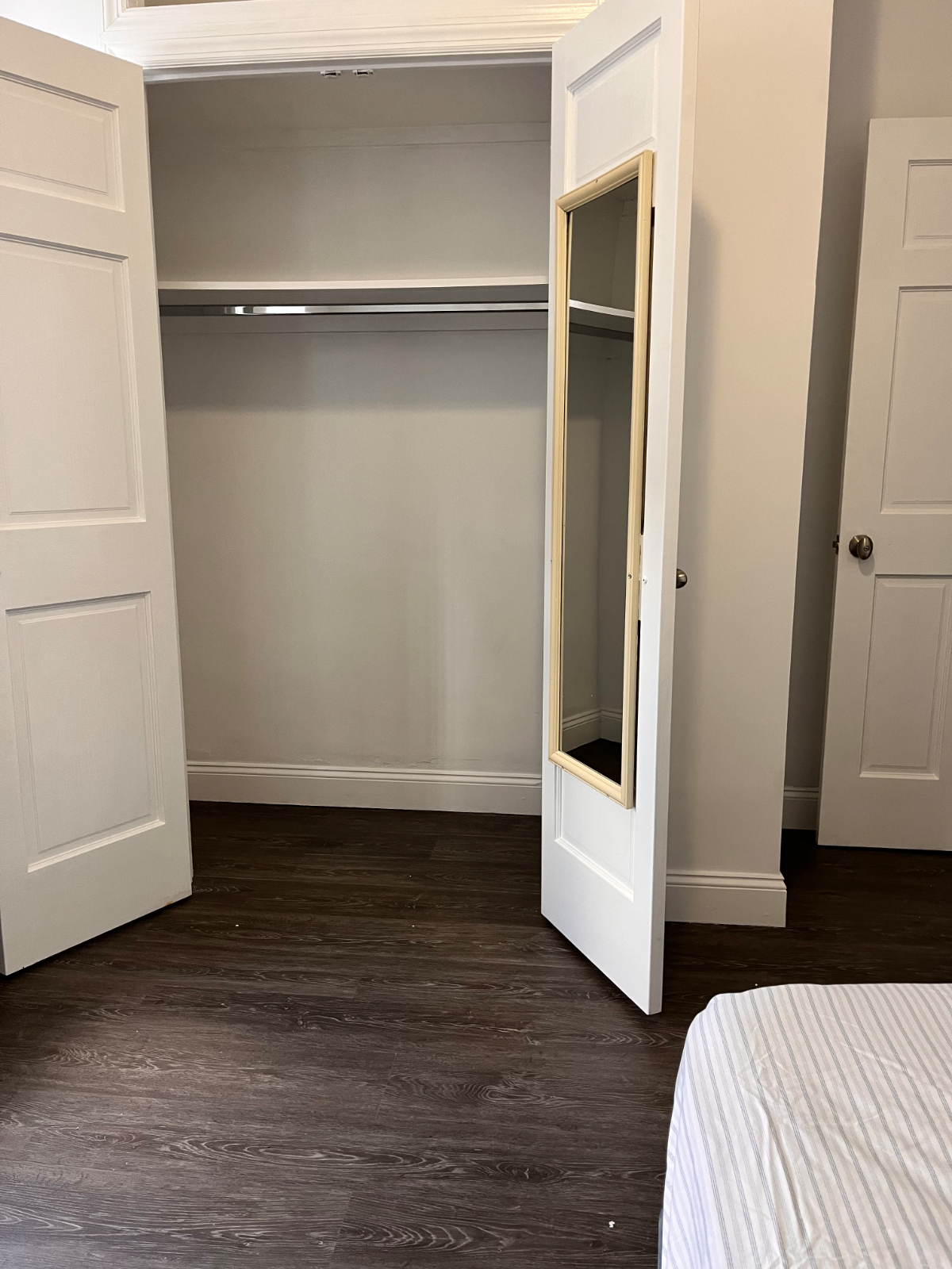 Cozy Bedroom in Bay Ridge - Photo 6