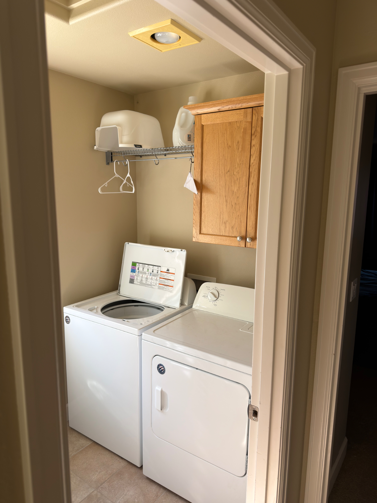 Quiet Professional Furnished Room in Prime Northwest Bend - Photo 3