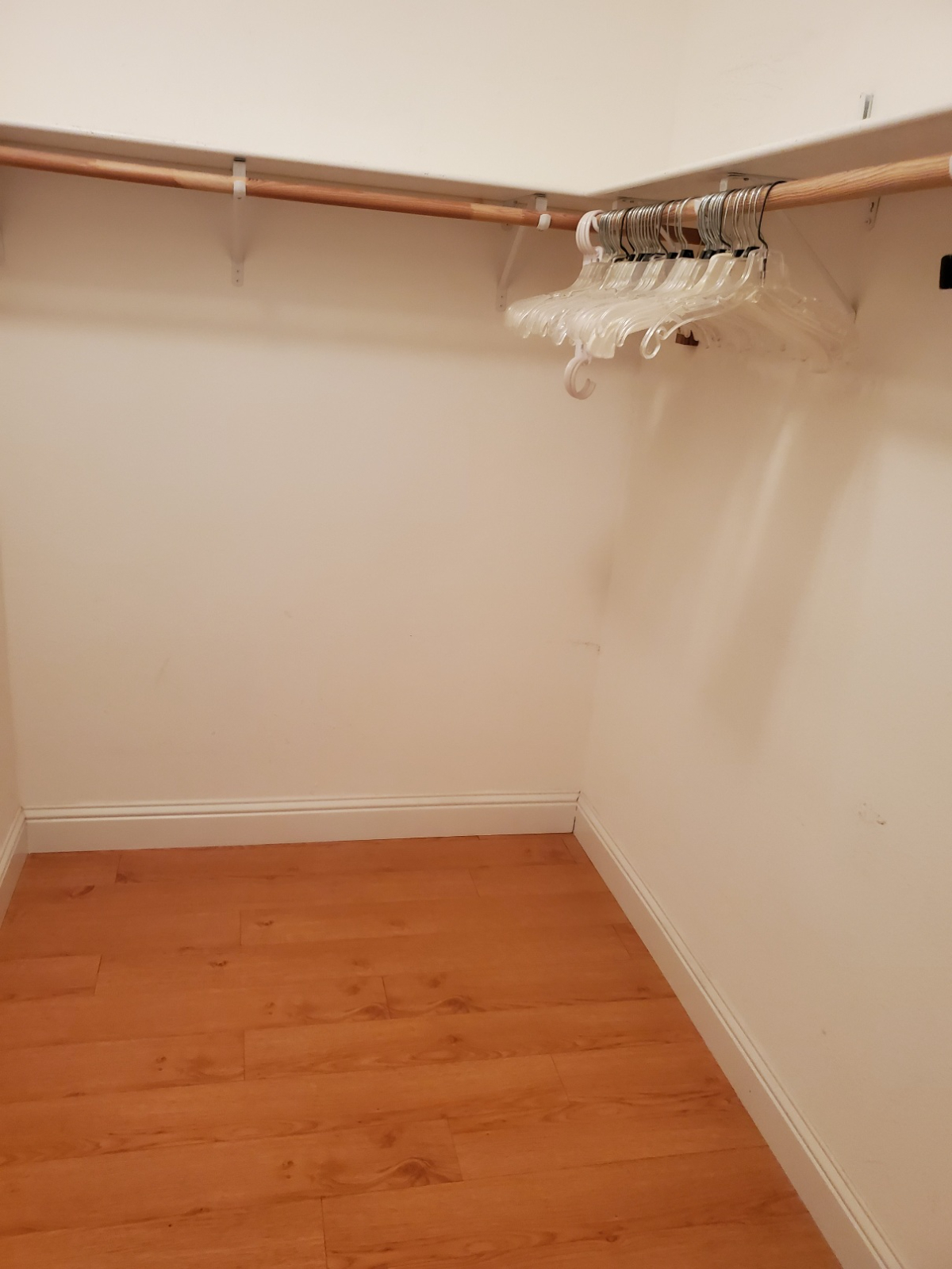 LARGE ROOM IN SPACIOUS MANUFACTURED HOME In QUIET, ADULT COMMUNITY / SOUTH SAN JOSE, CA $1600 per month - Photo 4