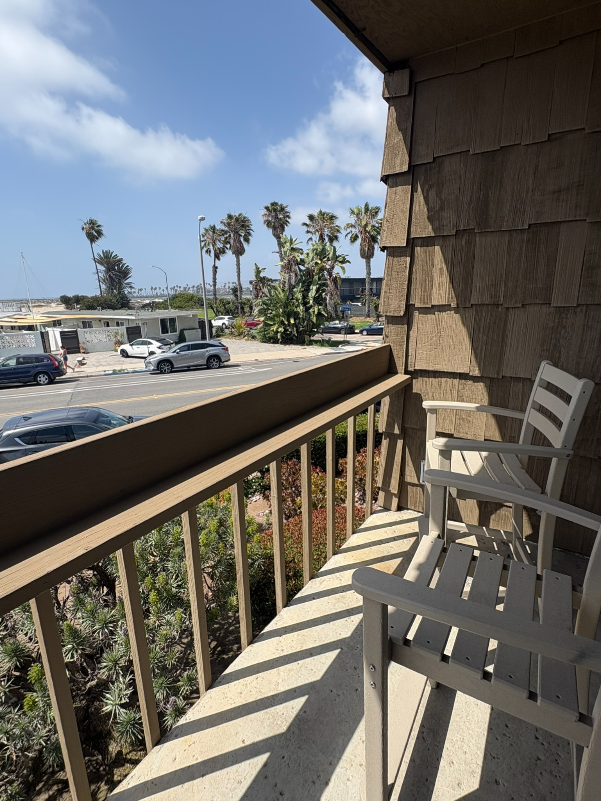 Spacious ocean view condo 1 block to the sand with parking - Photo 6