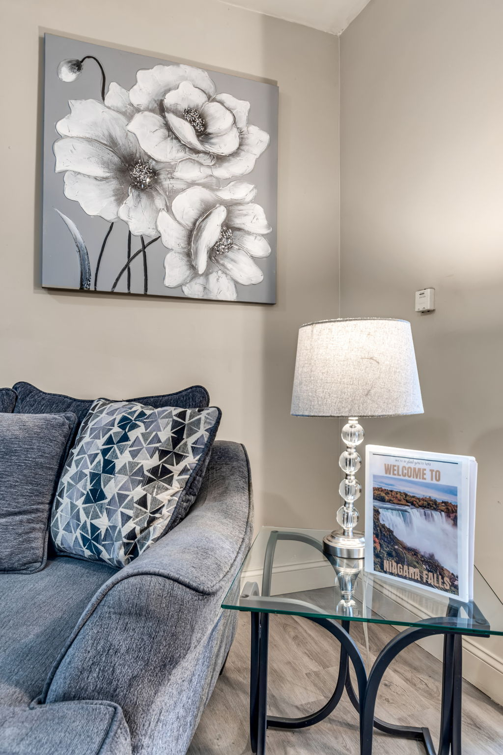 Niagara Falls Retreat - Photo 2