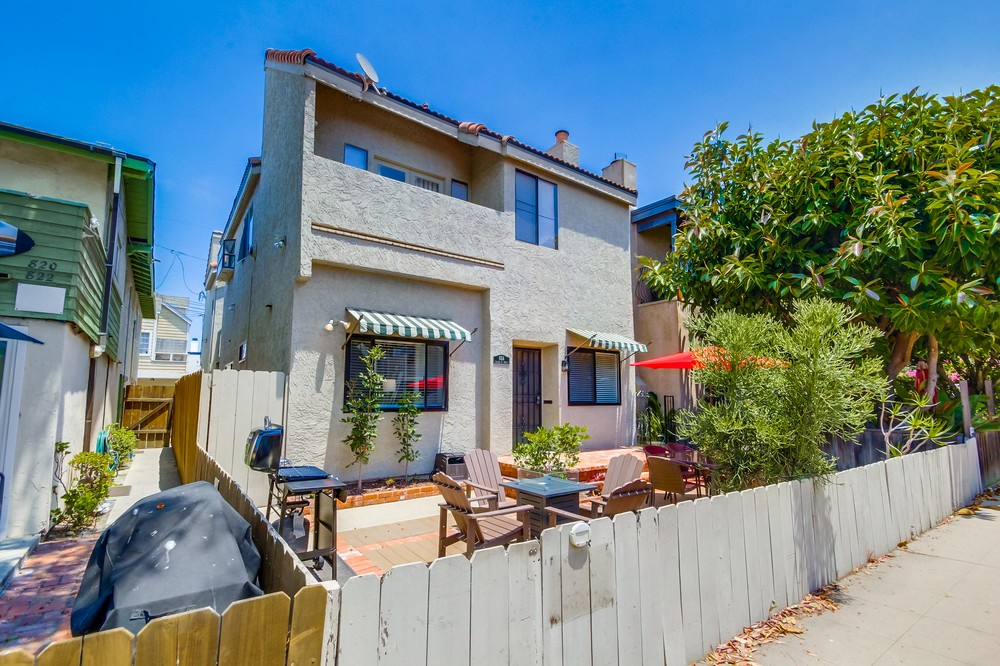 Bayside Bliss | Furnished 2BR/2BA | Walk to Mission Beach - Photo 4