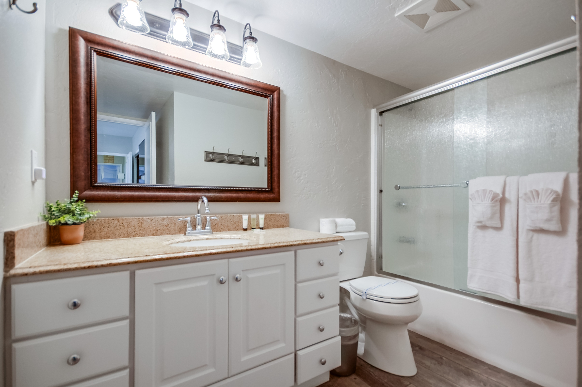Bayside Bliss | Furnished 2BR/2BA | Walk to Mission Beach - Photo 6