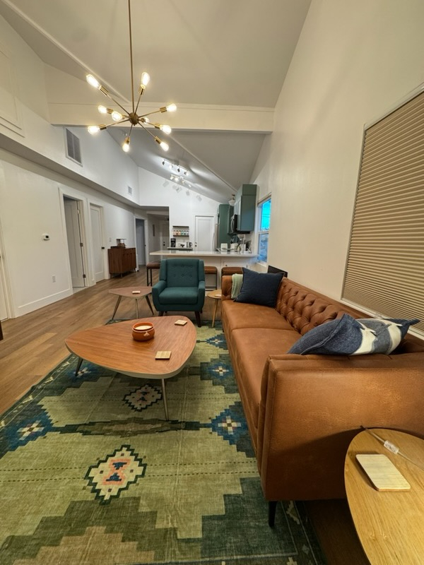 Beautiful Fully Furnished 3BR 2BA Home Near Burbank & SFV - Photo 5
