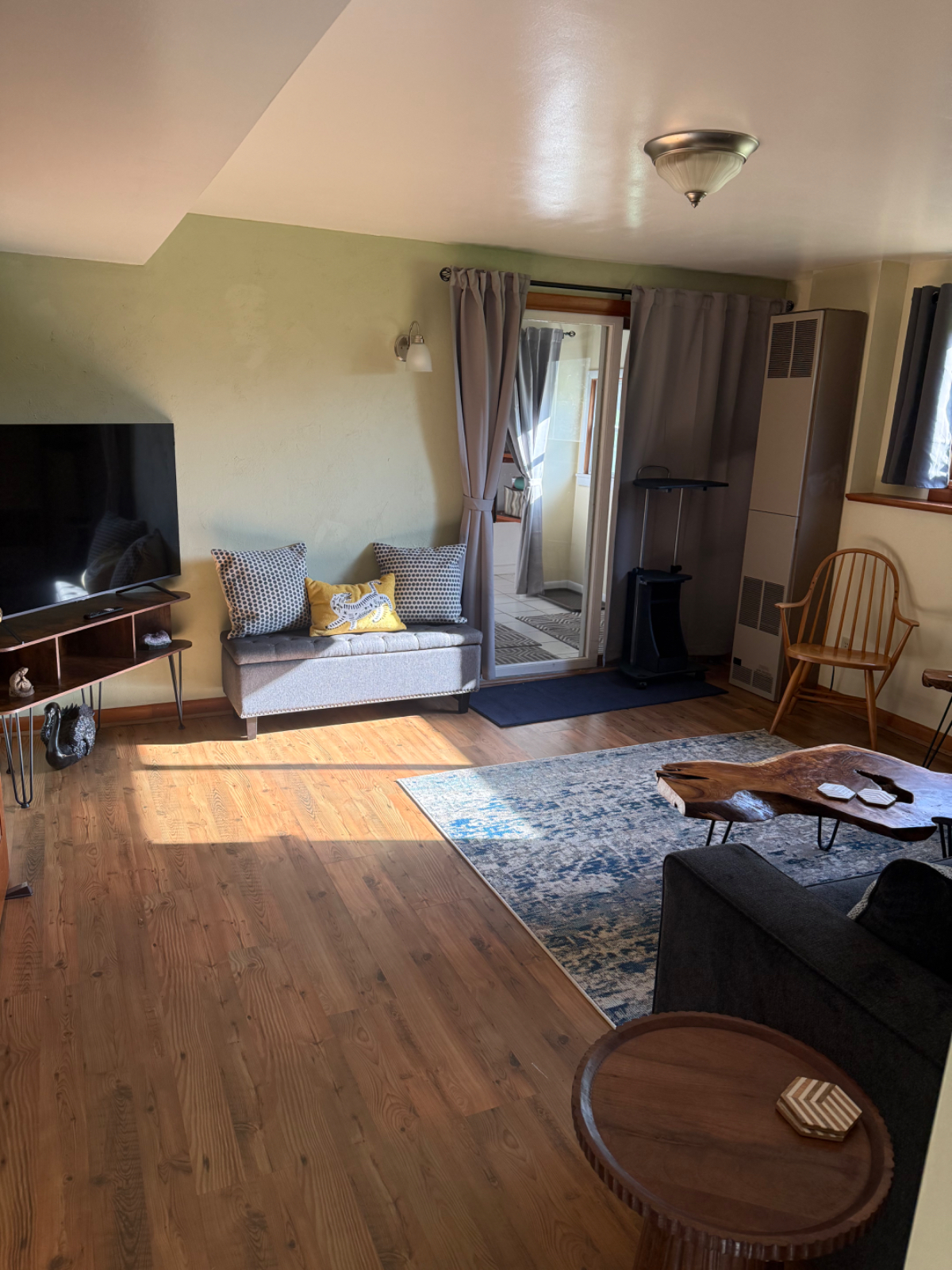 Peaceful, private, woodsy Middlesex 1 BR - Photo 3