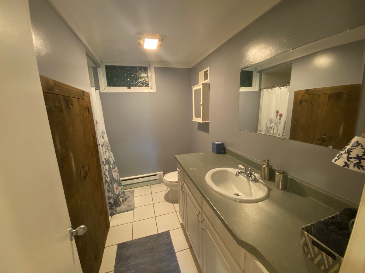 Peaceful, private, woodsy Middlesex 1 BR - Photo 9