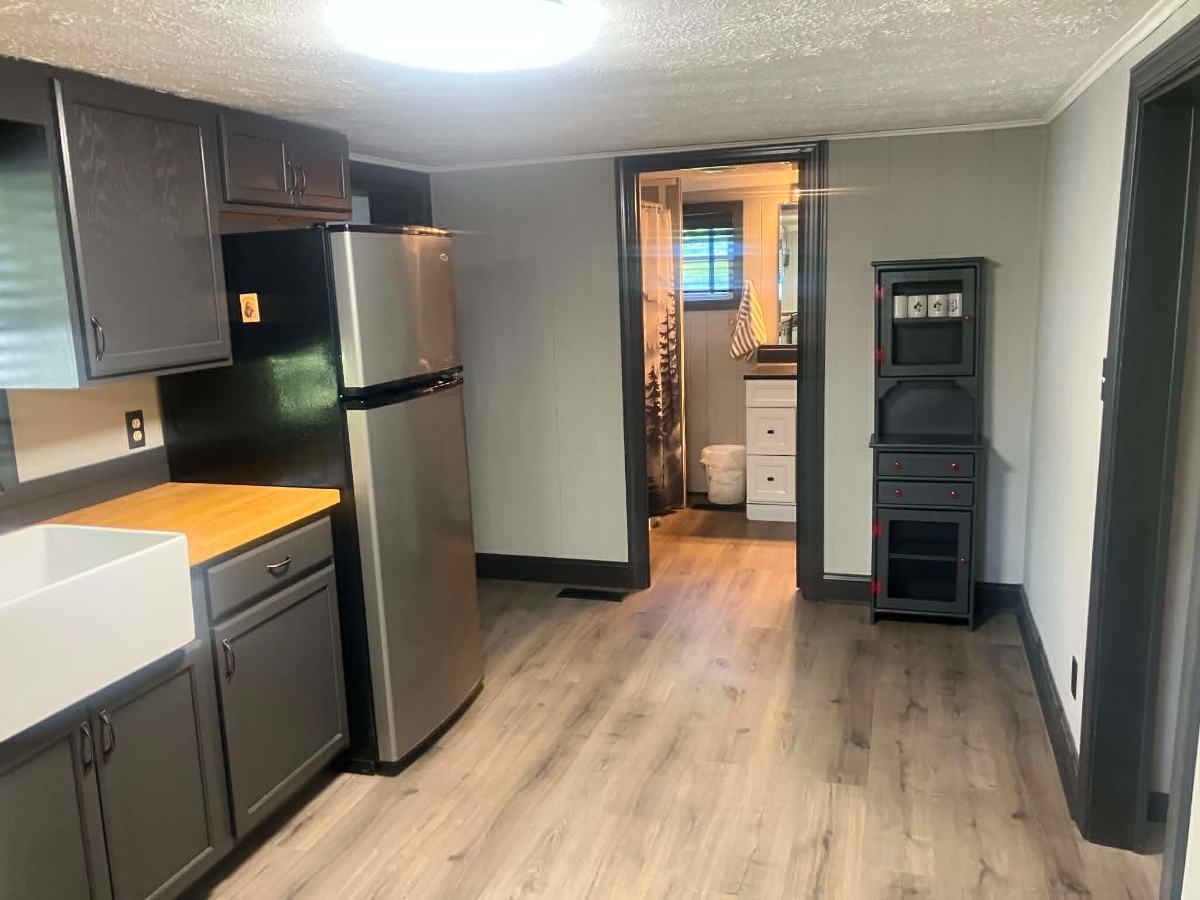 Newly Renovated 2BR Westmoreland Home in Huntington Near Marshall University and Hospitals - Photo 4