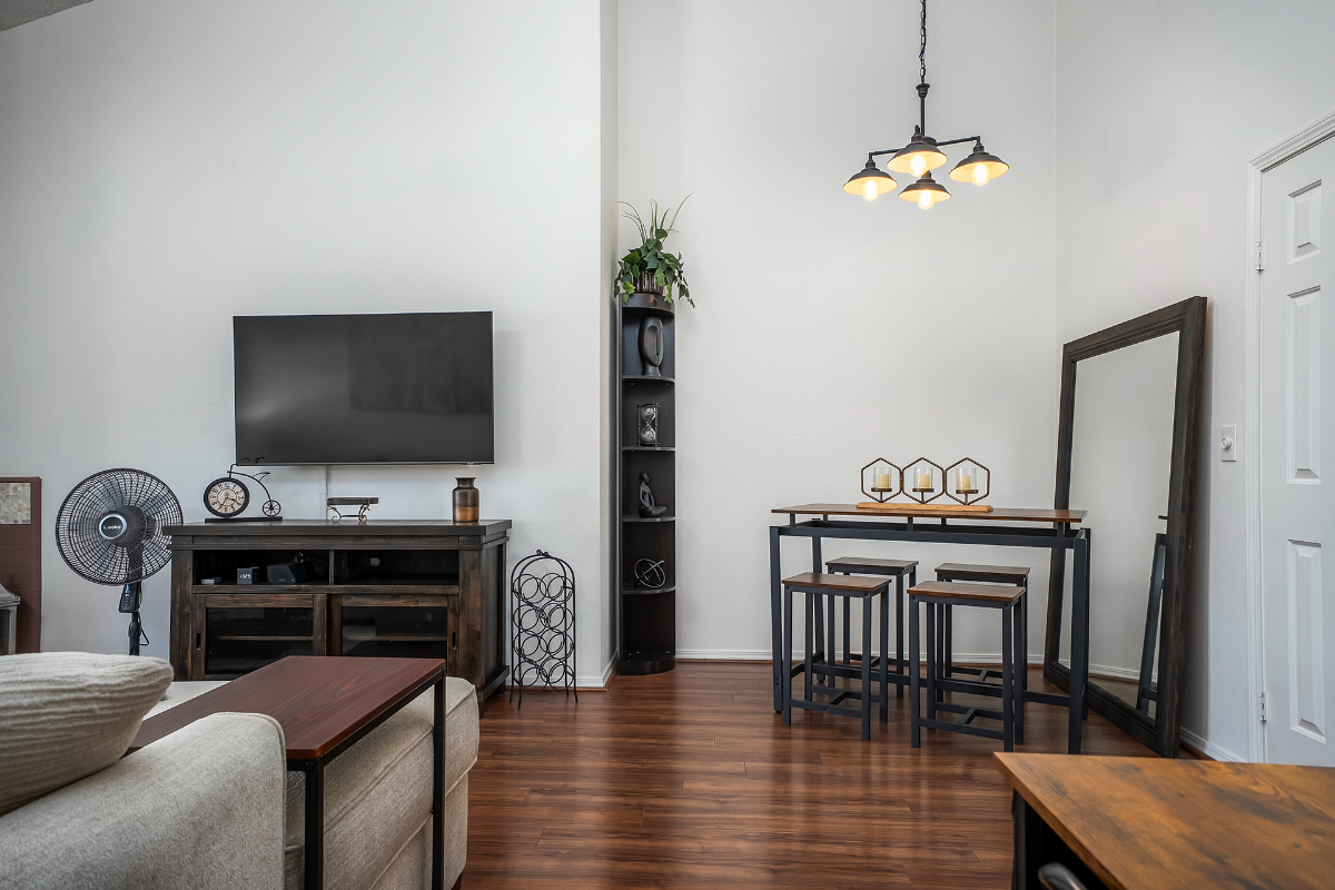 Modern North Park Retreat / Walk to Everything / Parking & W/D / All-Inclusive - Photo 4
