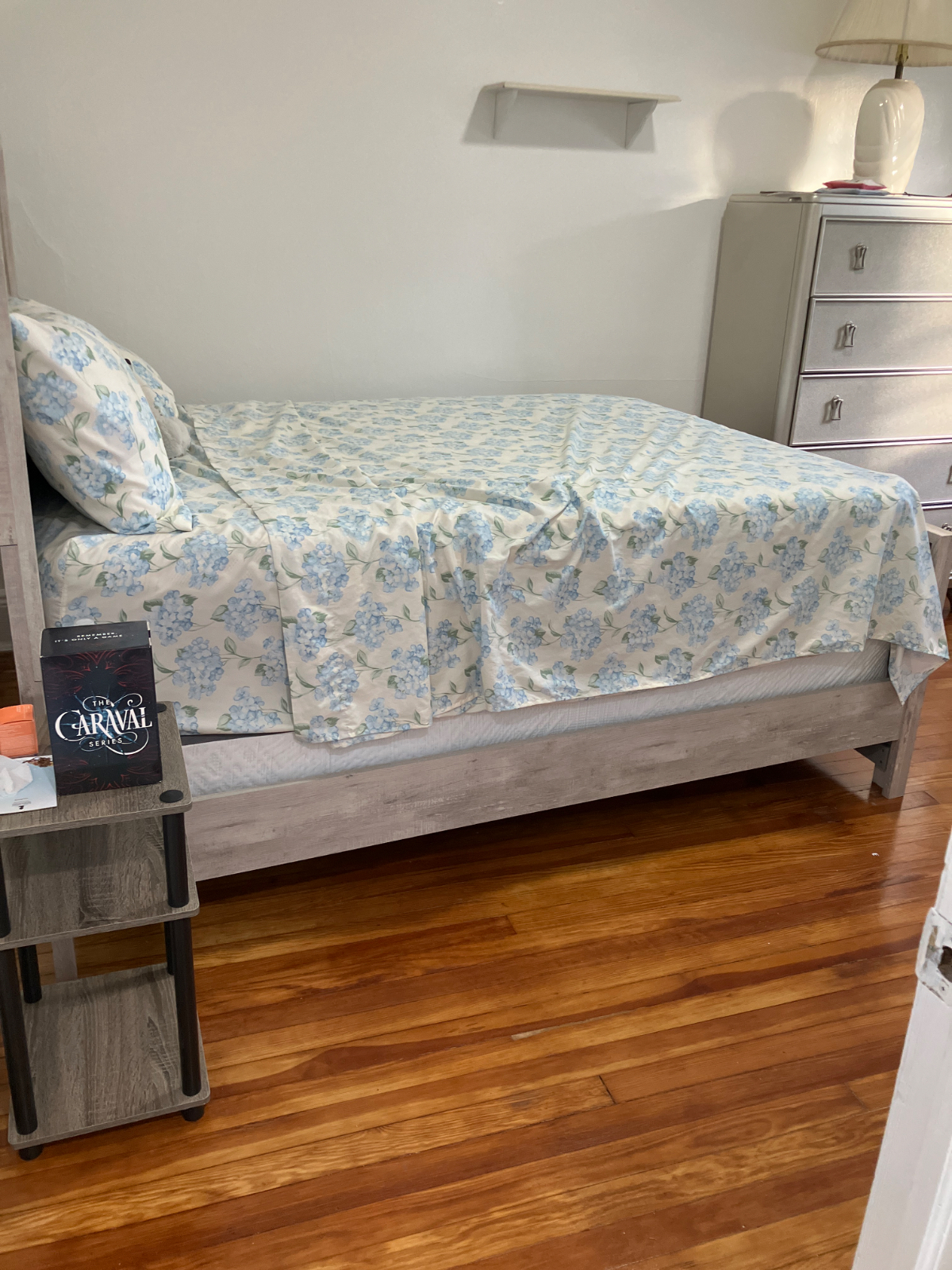 Bright Furnished Room with Private Bath & Utilities Included - Photo 2
