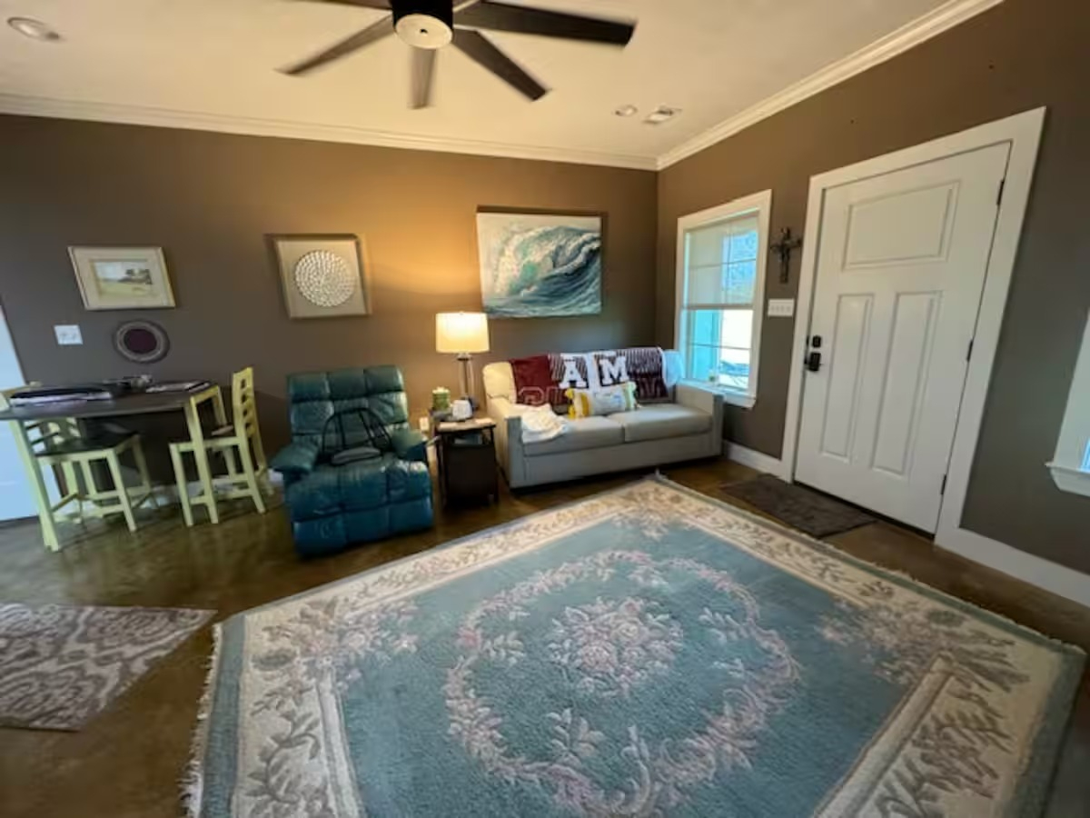 Private Furnished Suite with Utilities Included, Full Kitchen Access & Flexible Parking - Photo 3