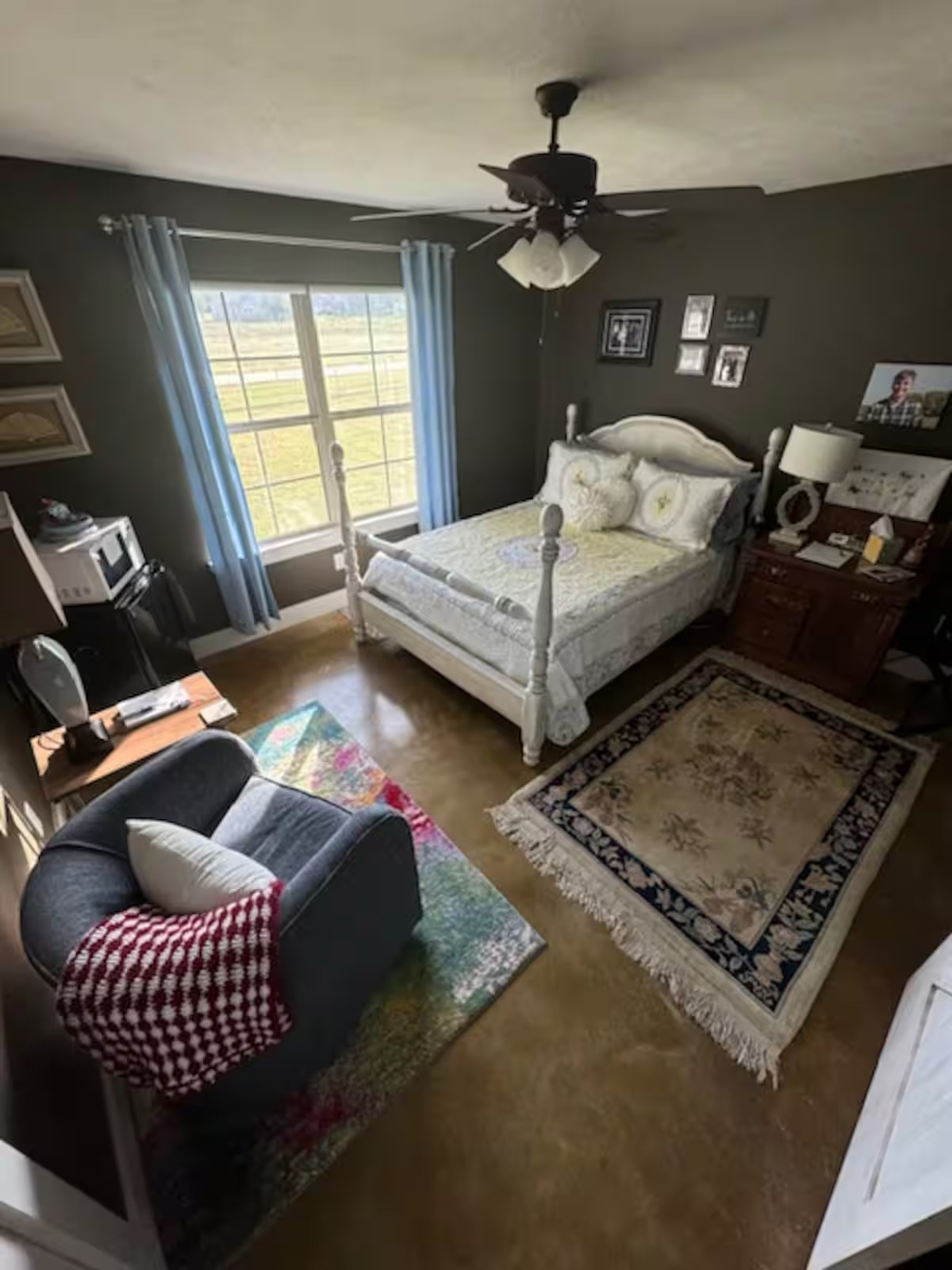Private Furnished Suite with Utilities Included, Full Kitchen Access & Flexible Parking - Photo 10