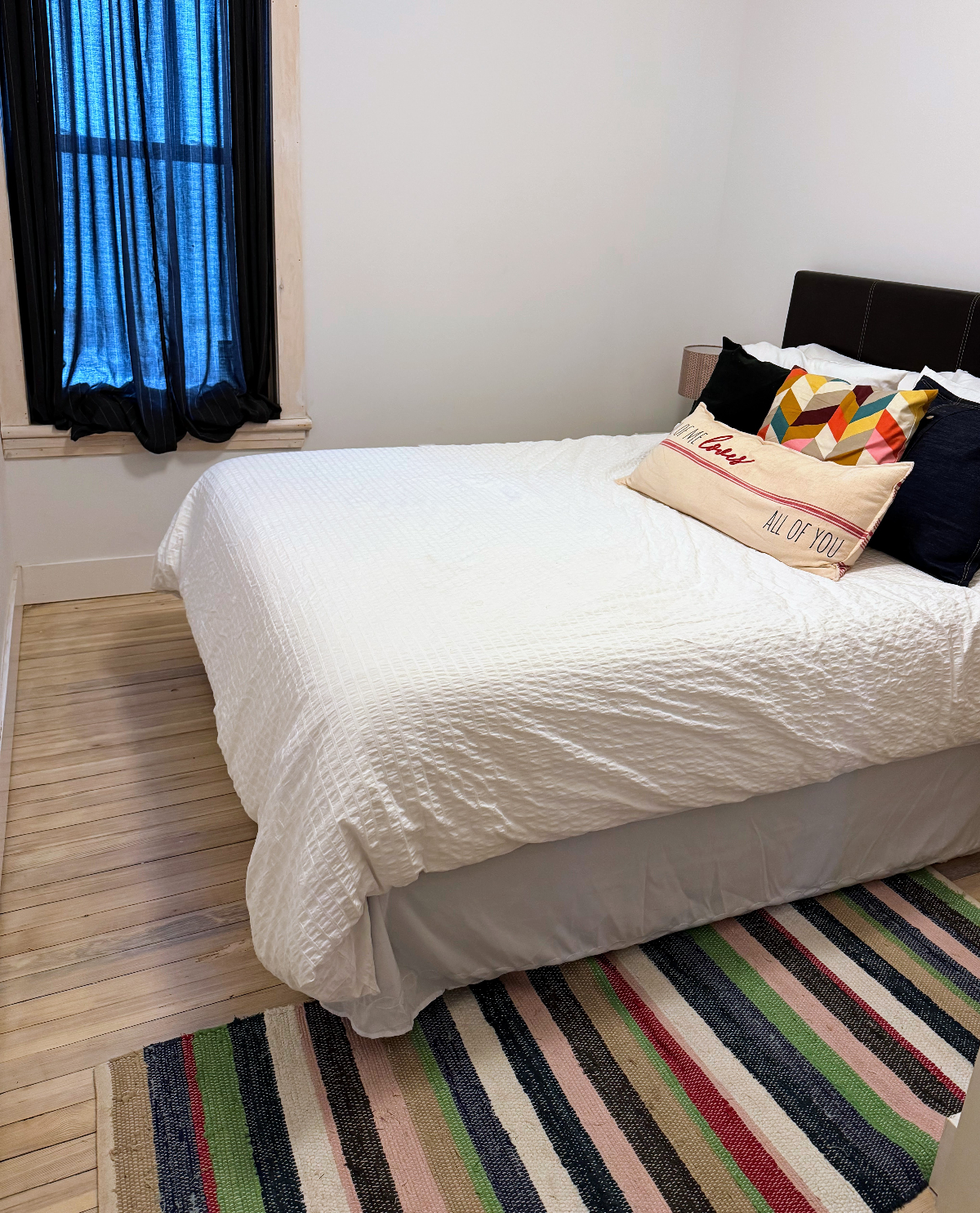 The Eclectic Nest Rental in Prime Location - October to April - Photo 8